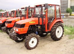Минитрактор  Dongfeng DF404 с кабиной